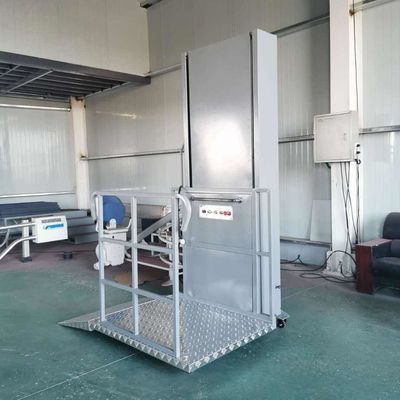 comprar Localização pública Elevador hidráulico de plataforma para deficientes 7.5m Elevador hidráulico portátil para cadeira de rodas online manufacture