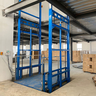 comprar Elevador de carga hidráulico de 5000 kg Elevador de plataforma para fábrica e armazém online manufacture