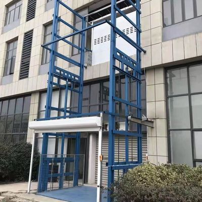 comprar Elevador de carga ao ar livre de 5000 kg 7m Mezzanine Elevators Elevador de carga de armazém online manufacture