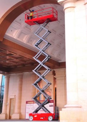 Plataforma Elevatória Elétrica Autopropelida Tipo Tesoura de 10m 12m 14m para Uso Externo